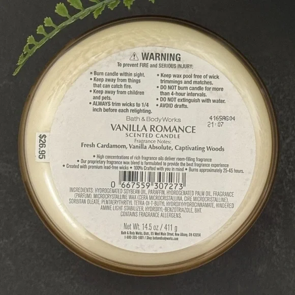 Bath and Body Works Vanilla Romance 3 Wick Candle - Picture 10 of 10